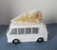 Auto VW mit Baum  Deko  Figur  H. 8 cm,  Stein/Keramik