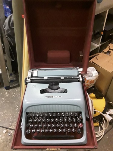 Vintage olivetti studio - studio, 44