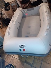 Schlauchboot mit Motor