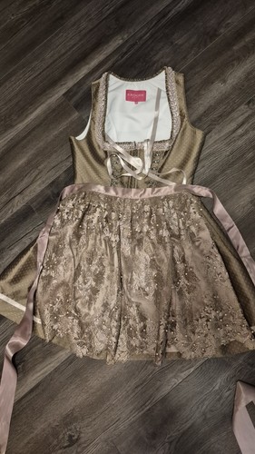 Wunderschönes dirndl von - wunderschönes,