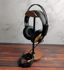 AKG K121 Studio Headphone |