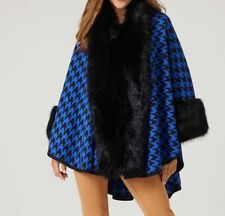 Cape Poncho Alfredo Pauli