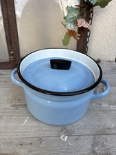 Alter  Emaille Kochtopf hellblau  uni  & Deckel 21 cm Ostalgie Vintage