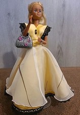 Tolle Petra Ankleidepuppe mit