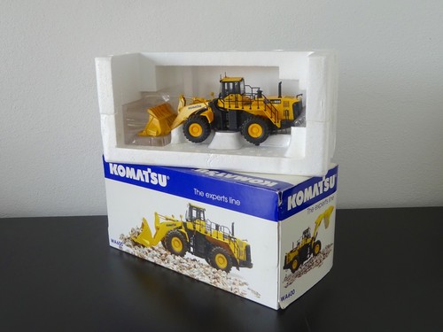 Universal hobbies komatsu - 1:50,