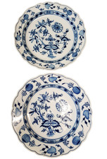 2 große Teller Zwiebelmuster