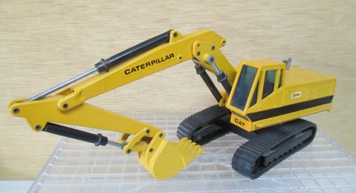 Joal cat caterpillar - joal:,