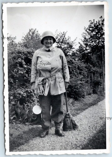 Dicke frau mit stahlhelm - frau,