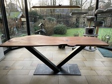 Tischgestell V-PLATTE Design