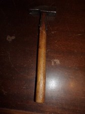 Schlitz-Pannenhammer für