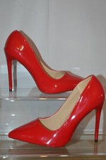 Rote Damenschuhe mit hohem