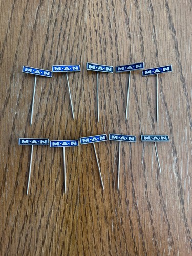 Alte man anstecker - x,