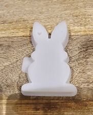  Silikonform Ostern*Osterhase, mit Herz Im Ohr*9,2 x 6,5 x 1,6 cm* 1 x gegossen