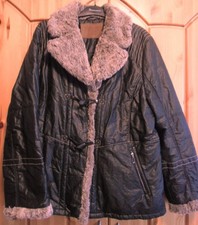 Gerry Weber Edition, Gr. 46, Dufflecoat, Schwarz leicht glänzend, Kunstfell