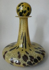 Glaskaraffe mit Stöpsel, wie