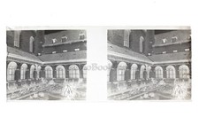 Kreuzgang Frankreich Stereo