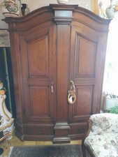 Altdeutscher Kleiderschrank