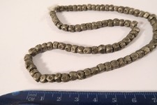 Strang alte Tuareg Metallperlen Würfel 38cm 5mm HR00 Touareg metal cube beads