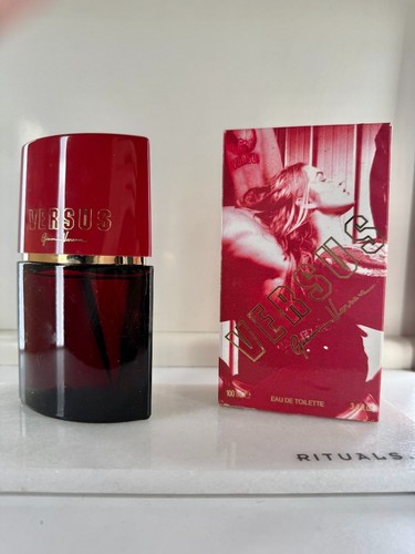 Versace versus femme eau - versace,