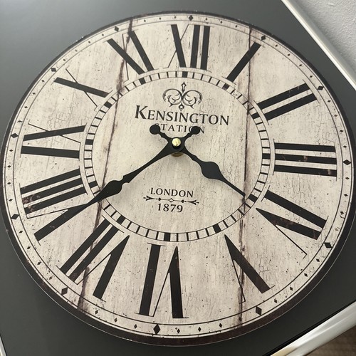 Wanduhr kensington station - kensington,