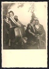 Foto-AK Motorroller Vespa, Ein