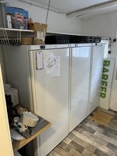 Gewerbe-Kühlschrank 77x70x190 cm -Top Zustand & Garantie!