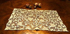 wertvoller Läufer beige Spitze Point de Venice handgearbeitetes Unikat 45 x 30cm