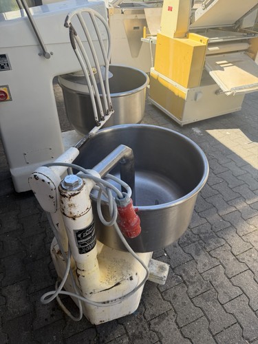 Kleiner hubkneter - kleiner,