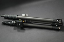 Vanguard Vesta TB 204CB Carbon Fibre Travel Tripod *TOP ZUSTAND*