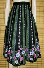 BUNTER TRACHTENROCK - SPITZE -