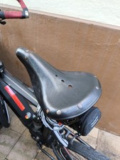 Leder Sattel gefedert