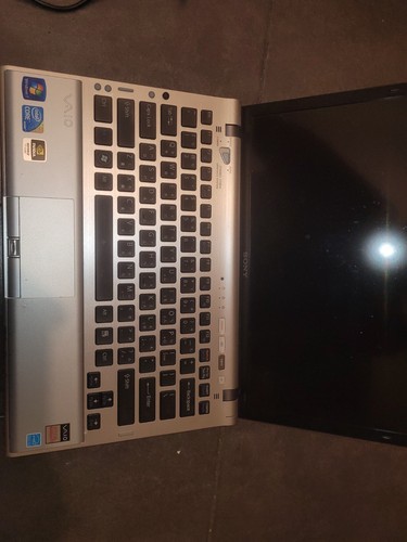 Sony vaio laptop nur - z, (nur