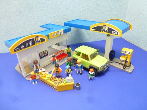 City life tankstelle mit - mit, auto