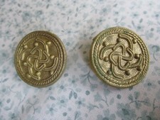 2 WHW Abzeichen,  2x