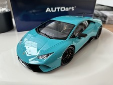 Lamborghini Huracan Performante Blu Glauco/ Solid Blue 1:12 AutoArt
