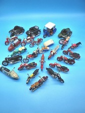 Atlas Collection DDR Motorräder M1:24 Konvolut 24 Modelle + 2 Setzkästen wit16