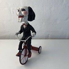 NECA SAW Jigsaw Puppet Billy Figur Dreirad Head Knocker ~20cm