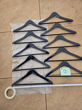 10 Stück Tomy Hilfiger Kleiderbügel   2-Teiler, aus  Holz Schwarz  akiert glänzt