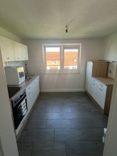 Küche inkl. geräte, sie ist erst 4 wochen alt