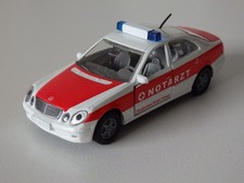 Siku 1414/ 1332 Mercedes-Benz E500 Notarzt DRK (2004)