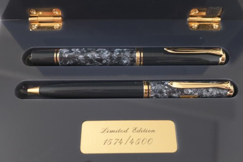Pelikan limited edition wall - pelikan,
