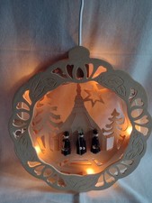 Fensterbild aus Holz mit Seiffener Kirche und Kurrende, beleuchtet, gebraucht