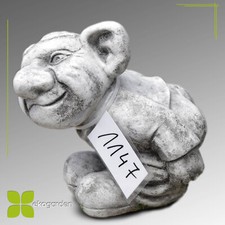 Troll zeigt Hintern Gnom Zwerg