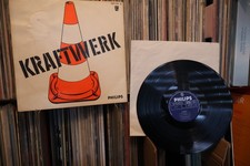 KRAFTWERK - Roter Pylone