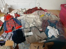 Puppenkleider , verschiedener