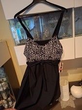 Niedliches Badekleid in Gr.42.....