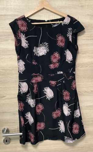 Wunderschönes blumiges kleid - wunderschönes,