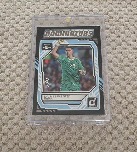 Emiliano martinez 1 - emiliano, 1/1