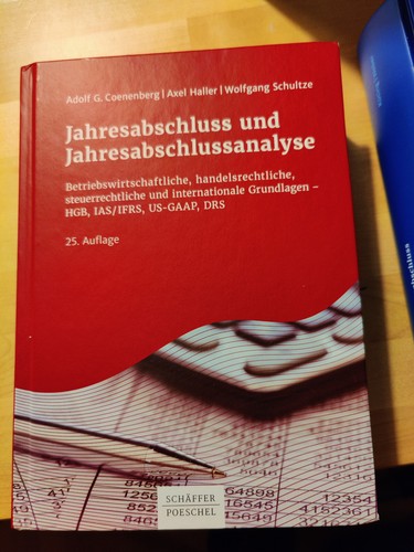 Jahresabschluss - , &