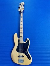 Squier Jazz E-Bass “Classic